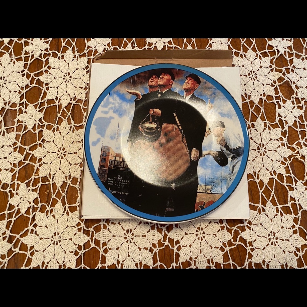 Collector Plate - Picture 1 of 2